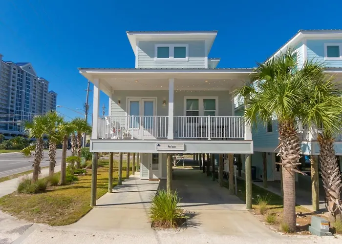 Modern 3 Bedroom With Community Pool And Directly Across The Street From The Beach! *