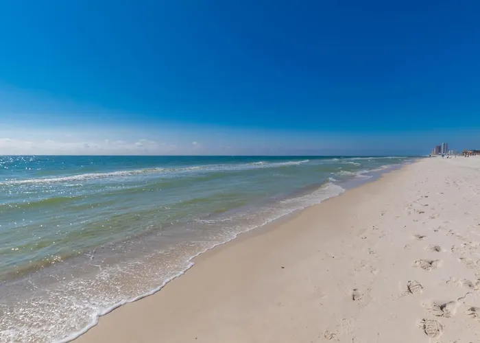 Modern 3 Bedroom With Community Pool And Directly Across The Street From The Beach! * Gulf Shores