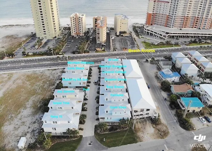 Modern 3 Bedroom With Community Pool And Directly Across The Street From The Beach! * Gulf Shores